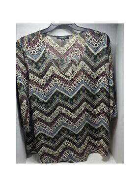 Women's HEART & Soul Plus 2X Green Burgundy Chevron Blouse